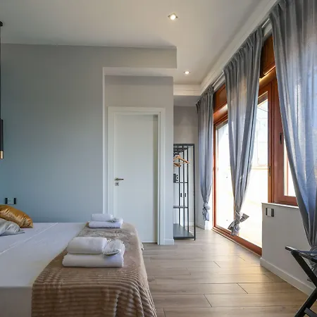 Cuore Centro ゲストハウス 4*